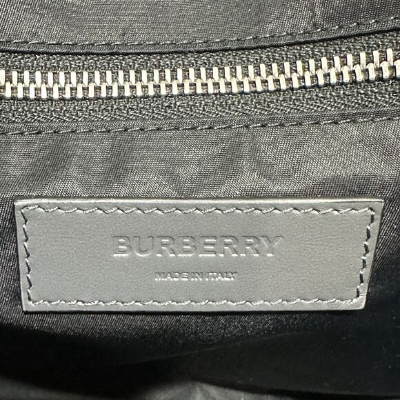 Burberry Leather Horseferry Debossed Logo Messenger Bag Small 8L NWT $1,550 - Picture 10 of 15